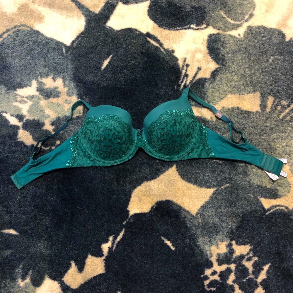 Victoria’s Secret hunter green bra - 38D